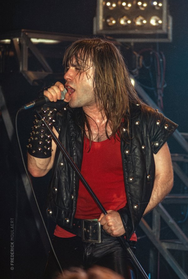 Bruce Dickinson - Iron Maiden The Beast On The Road, Brussels 1982 