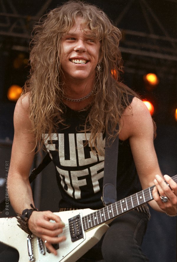James Hetfield playing the Heavy Sound Festival in June 1984
