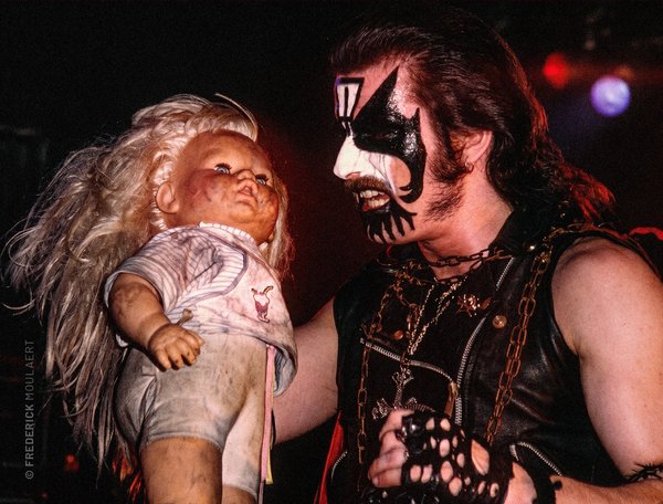 Kim Petersen / King Diamond - Abigail Tour 1987 (what's with these dolls?)