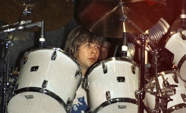 Clive Burr  - Soundcheck - The Beast On The Road, Brussels 1982 