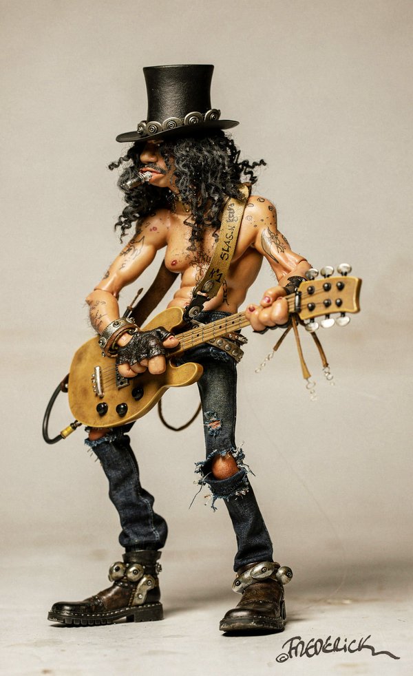 SLASH drawing revisited in 3D