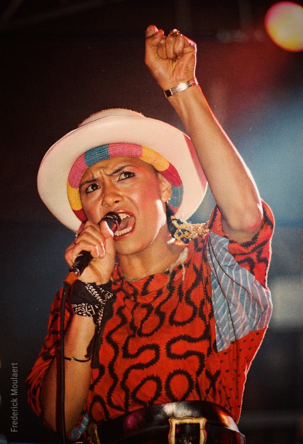 Annabella Lwin – Bowowow (opening for Queen in April 1982)