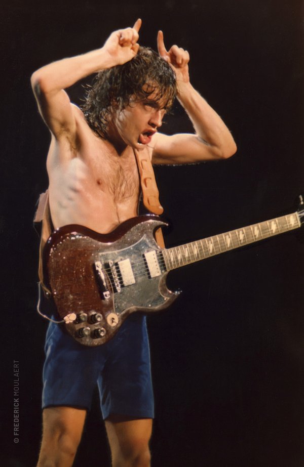 Angus Young - AC/DC - For Those About To Rock Tour - Brussels - Dec. 1982