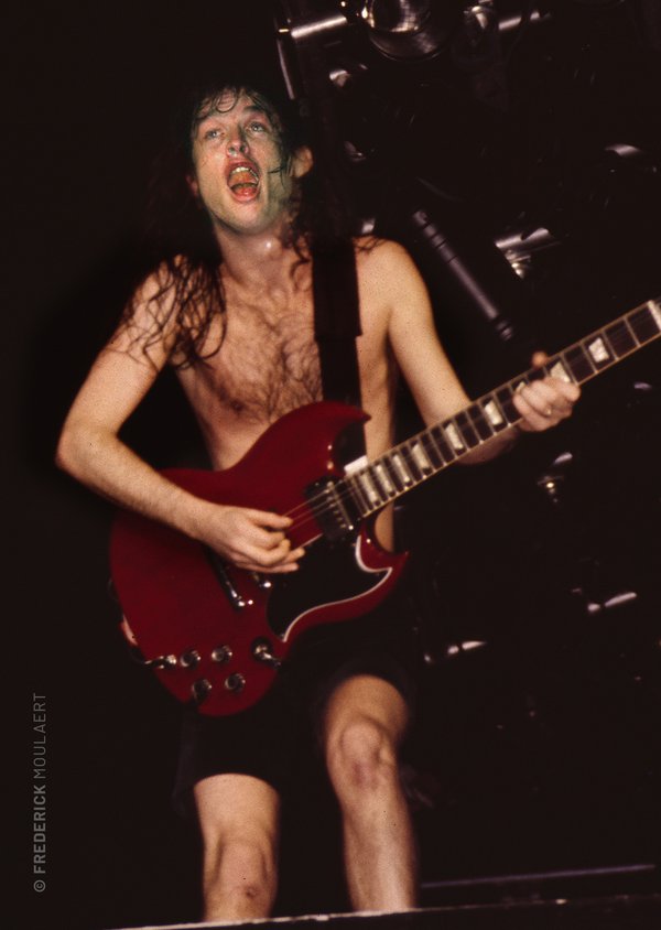 Angus Young - "Fly On The Wall Tour" 1986 Brussels