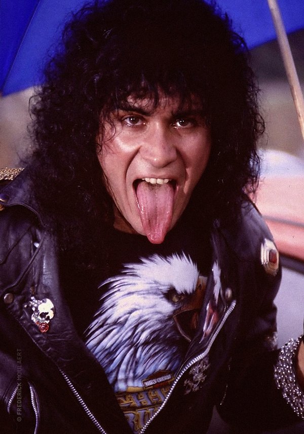 Gene Simmons going on stage - Monsters Of Rock 1988