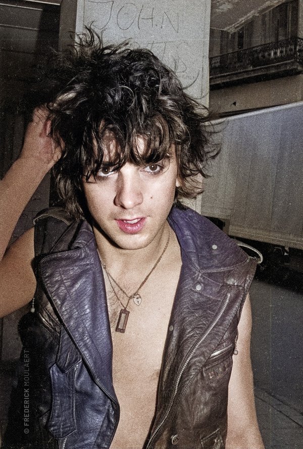 Simon Gallup - The Cure - Brussels 1982