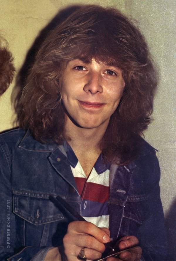 Clive Burr backstage aftershow in Brussels 1982 