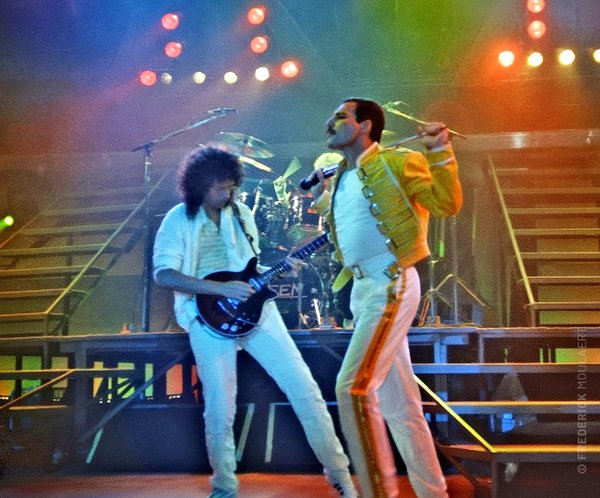 Brian May & Freddie Mercury - Magic Tour - Brussels 1986
