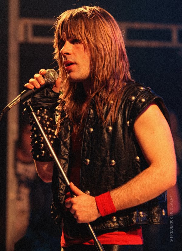 Bruce Dickinson - Iron Maiden The Beast On The Road, Brussels 1982 