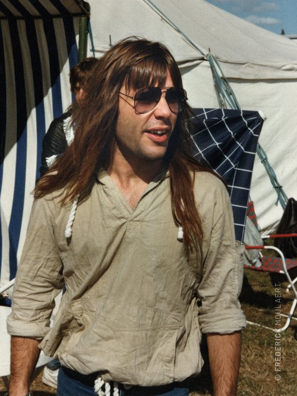 Bruce Dickinson backstage at the Reading Festival - Aug. 1982