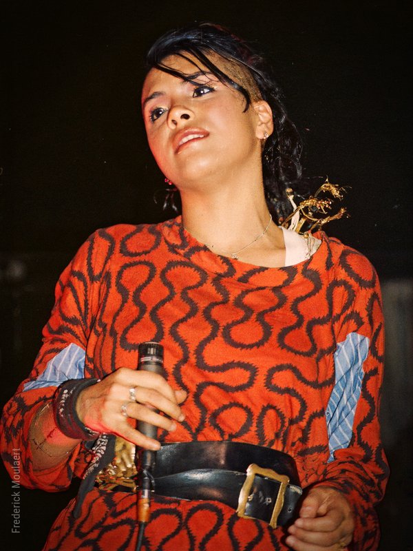 Bowowow – Annabella Lwin – Lead vocals
