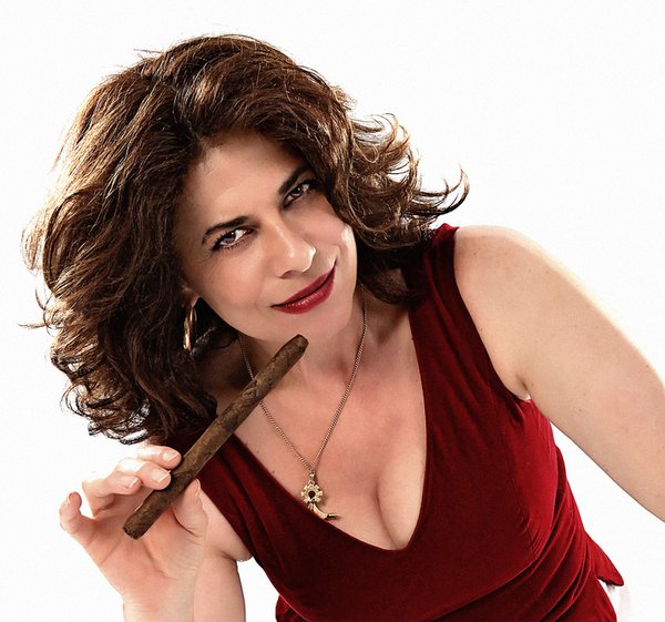 Carmela Locantore (promo studio)