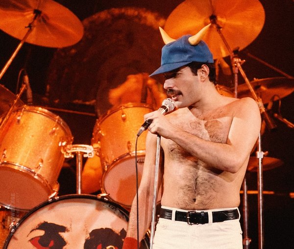 Freddie Mercury in Brussels - December 1980 (Day 2)