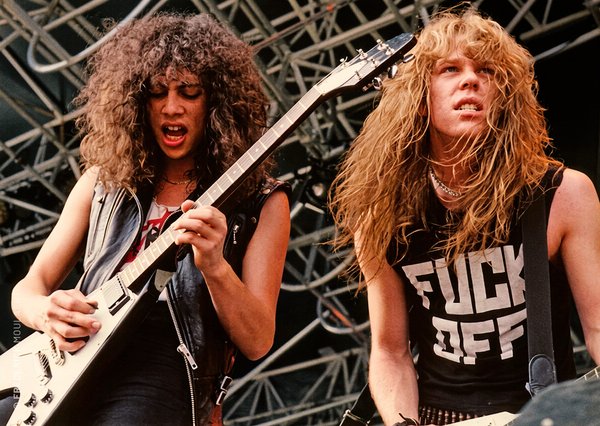 Kirk Hammet & James Hetfield playing the Heavy Sound Festival in June 1984