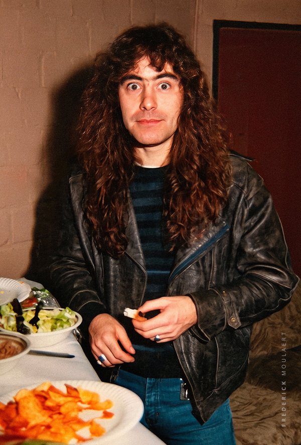 Eating a salad with Steve, after the soundcheck - World Slavery Tour 84