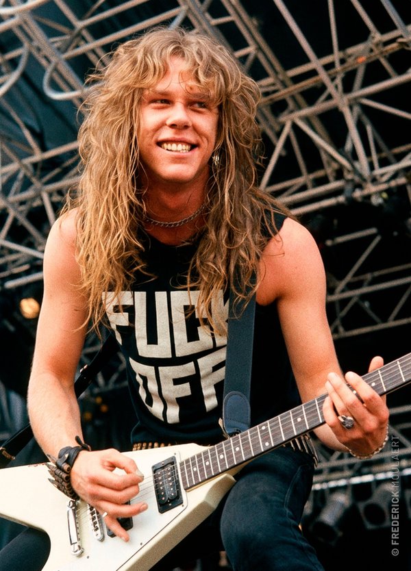 James Hetfield playing the Heavy Sound Festival in June 1984